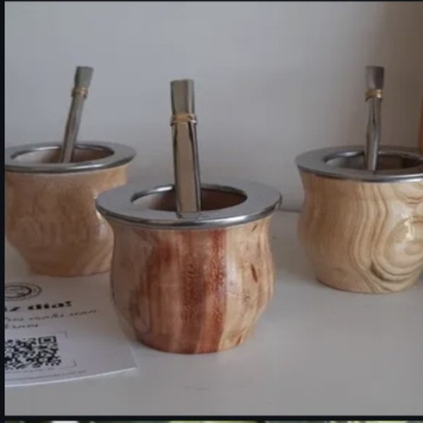 Colección de mates artesanales de madera